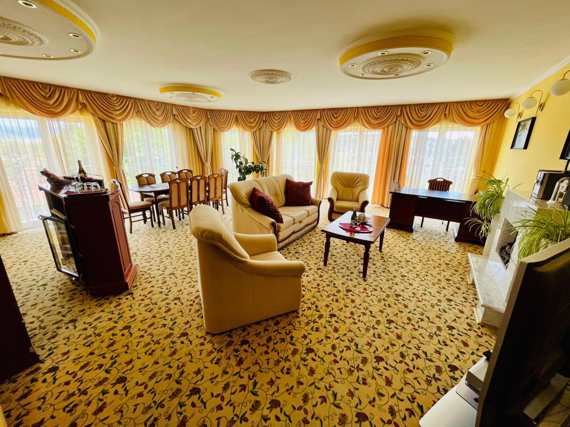 Hotel Korona Wellness, Rendezveny Es Borszalloda Eger Room photo