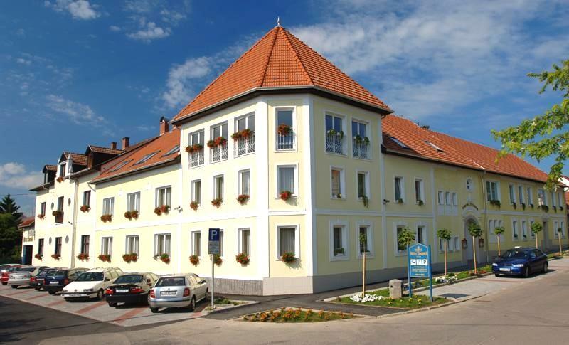 Hotel Korona Wellness, Rendezveny Es Borszalloda Eger Exterior photo