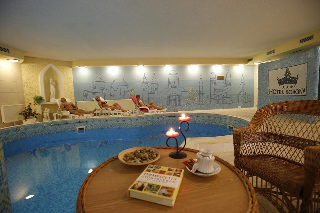 Hotel Korona Wellness, Rendezveny Es Borszalloda Eger Exterior photo